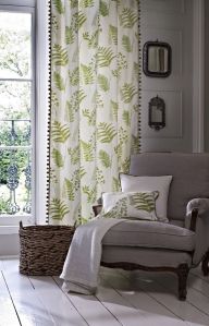 tenda con foglie di palma stilizzate per stile tropical