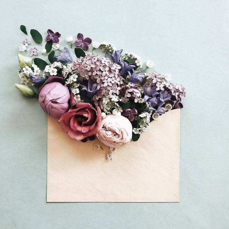 anna-remarchuk-envelope-series-balizroom-flowers- bouquet-primavera