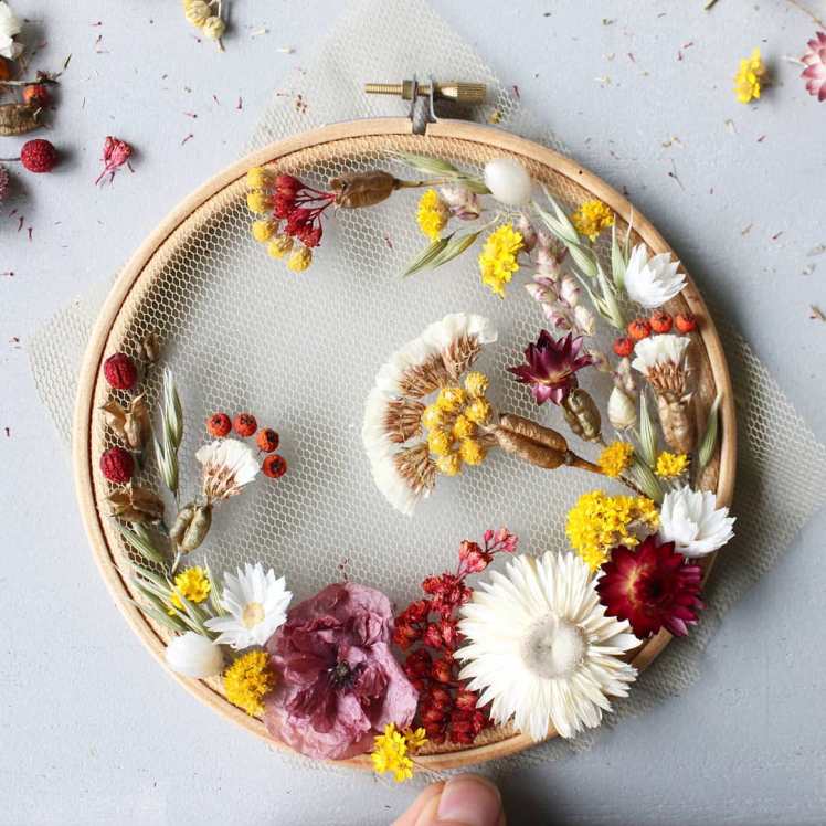 olga-prinku-balizroom-embroidery-dried-flowers-big-primavera-flower-design