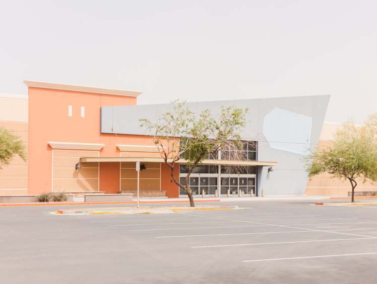 photography-jesse-rieser-changing-landscape-american-retail-2-balizroom-interior-blog