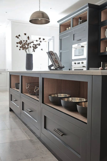 balizroom-interiorblog-cucina-grigia-ripiani-tom howley.jpg